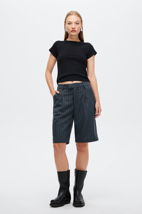 Neuw Fonda Raglan Tee - Black