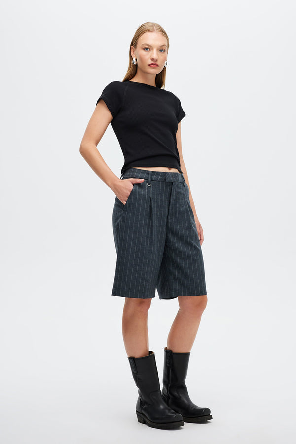 Neuw Fonda Raglan Tee - Black