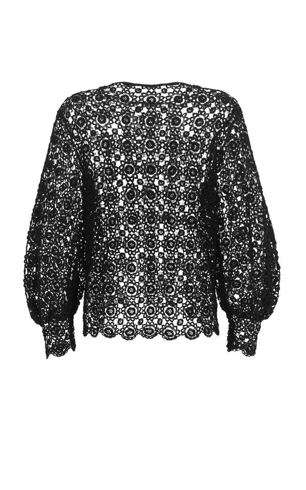 Nevenka Not Afraid To Break Top