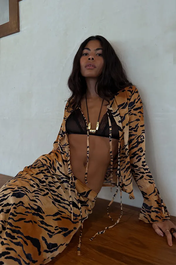 never fully dressed Animal Cali Top