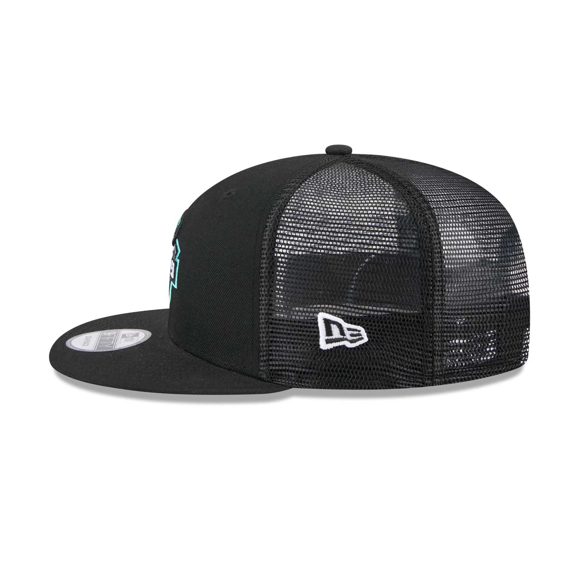 New Era Black 9FIFTY Trucker