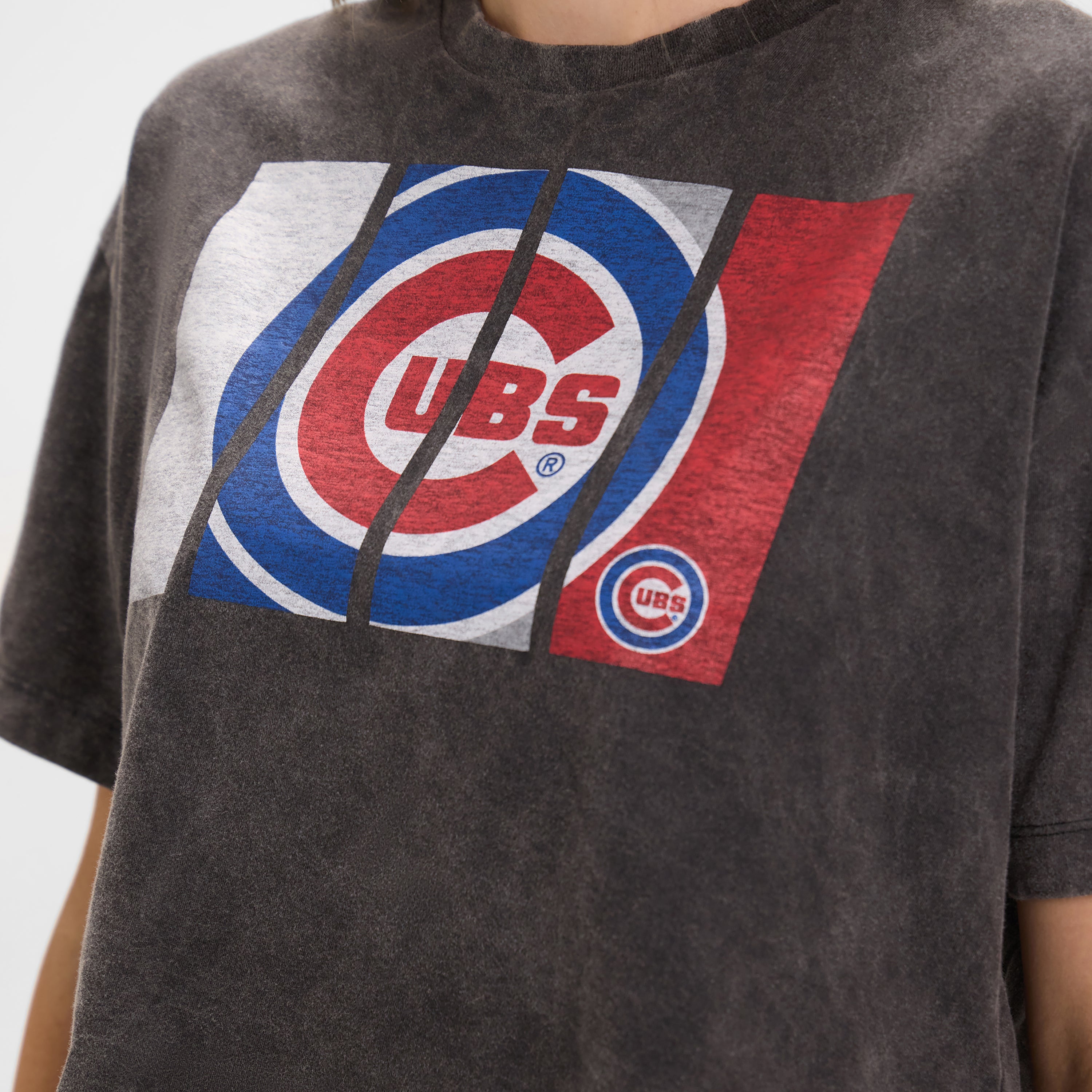 New Era Sport Night Women's Cropped Black T-Shirt