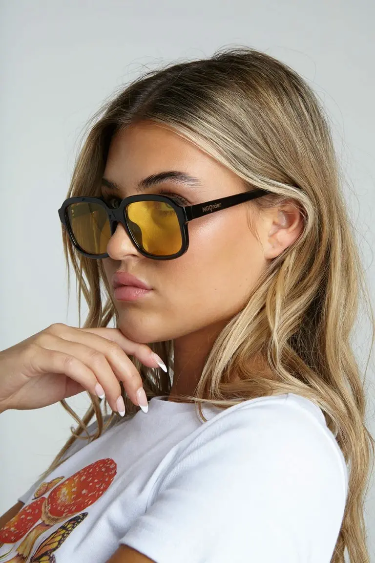 New Girl Order New Girl Order 70S SQUARE SUNGLASSES IN BLACK WITH YELLOW LENS