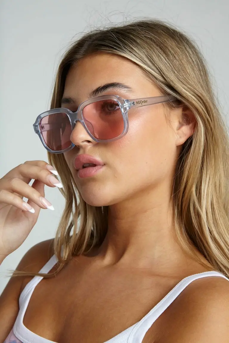 New Girl Order New Girl Order 70S SQUARE SUNGLASSES IN BLUE WITH PINK LENS