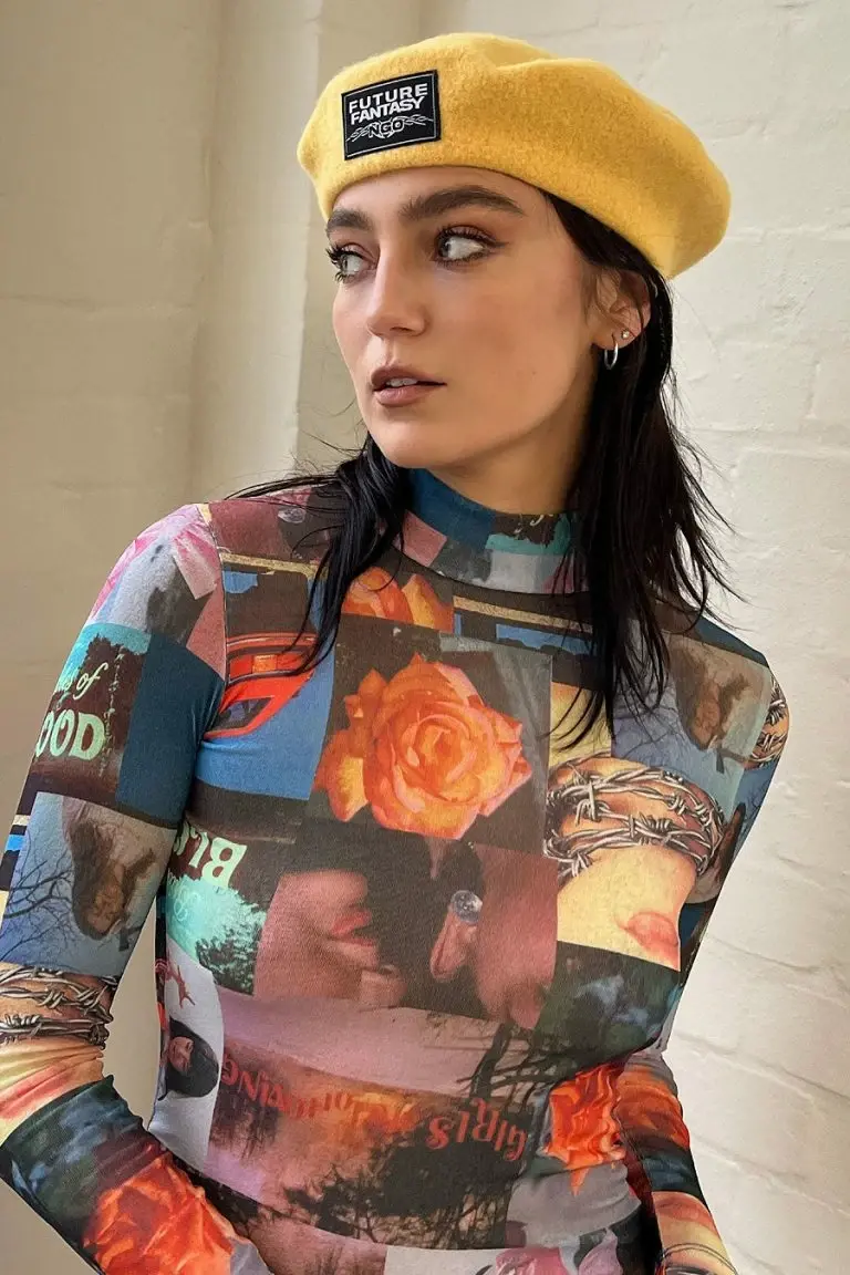 New Girl Order New Girl Order BERET WITH FUTURE FANTASY BADGE – YELLOW Tops