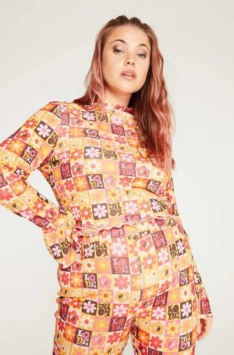 new girl order New Girl Order FLOWER PRINT LONG SLEEVE TOP CURVE Tops