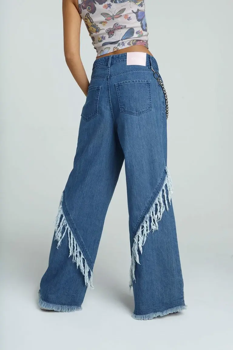 New Girl Order New Girl Order NEW IN FRAY JEANS