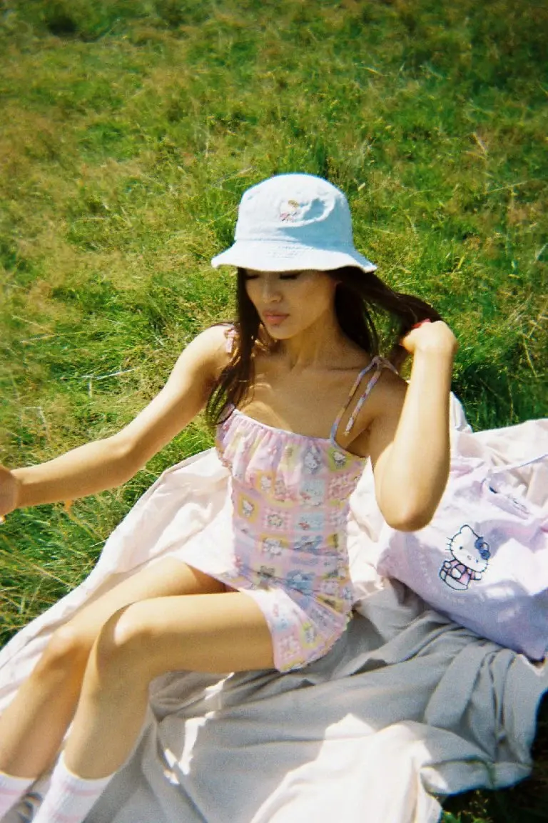 New Girl Order New Girl Order Tops HELLO KITTY TIE DYE BUCKET HAT