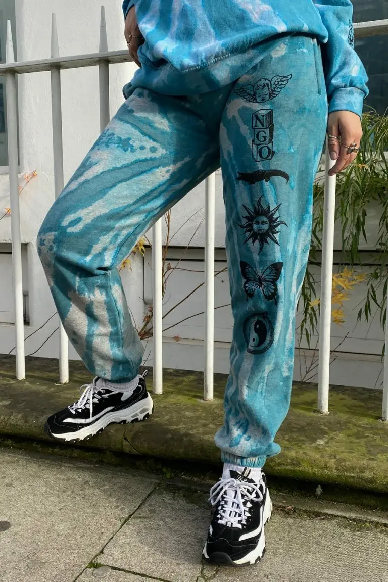 New Girl Order New Girl Order Tops TIE DYE ETCHED GRAPHIC JOGGER