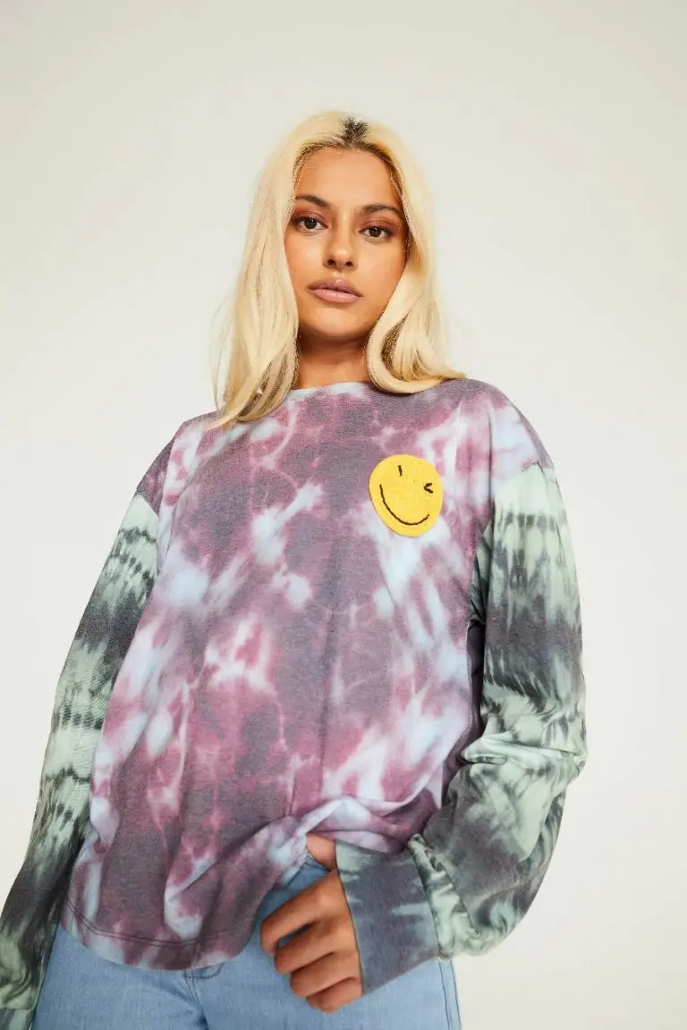 new girl order New Girl Order Tops TIE DYE T-SHIRT WITH CROCHET APPLIQUÉ