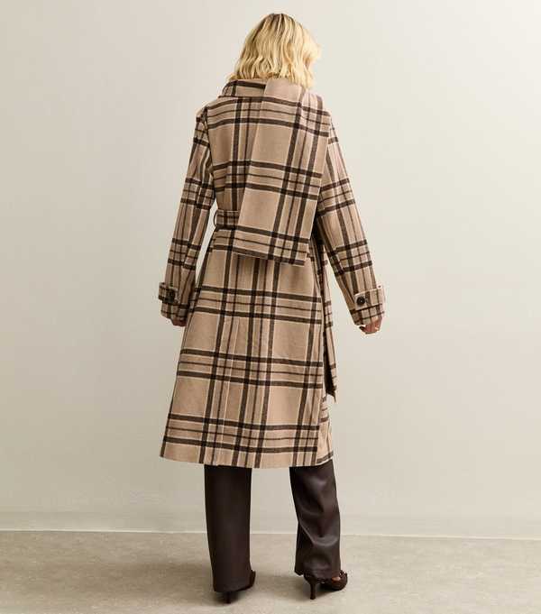 New Look Beige Checked Collared Jacket And Matching Scarf