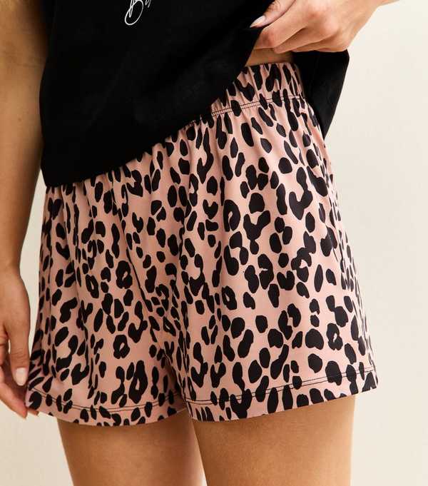 New Look Black Leopard Print Short Sleeve Top And Shorts Pyjama Set