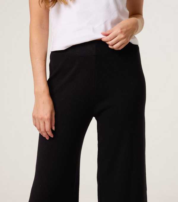 New Look Blue Vanilla Black Knitted Wide Leg Trousers