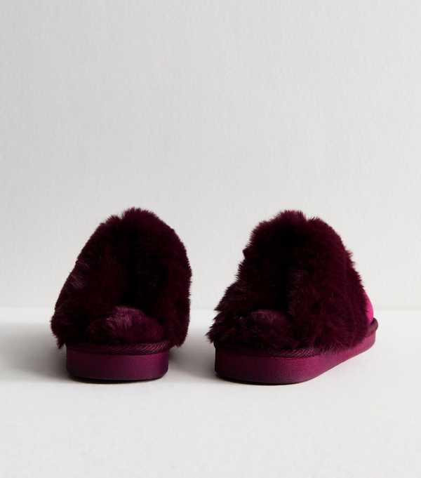 New Look Dark Burgundy Velvet Faux Fur Trim Slippers