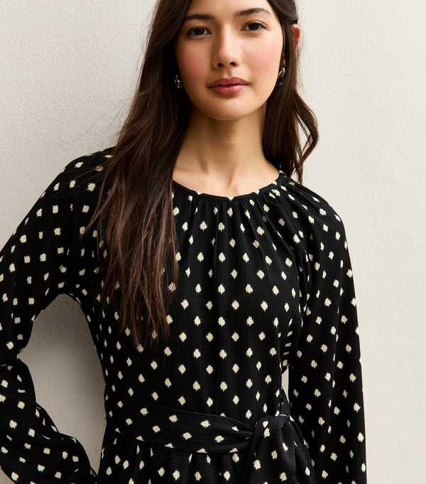 New Look Black Crinkled Jersey Belted Mini Dress