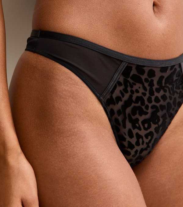 New Look Black Leopard Flock Thong