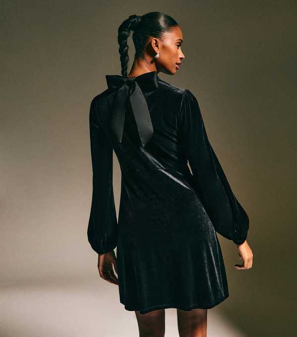 new look Black Velvet Long Sleeve Mini Dress