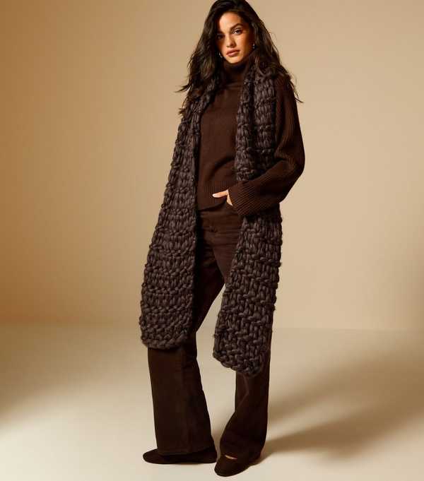 New Look Brown Chunky Oversized Knit Scarf