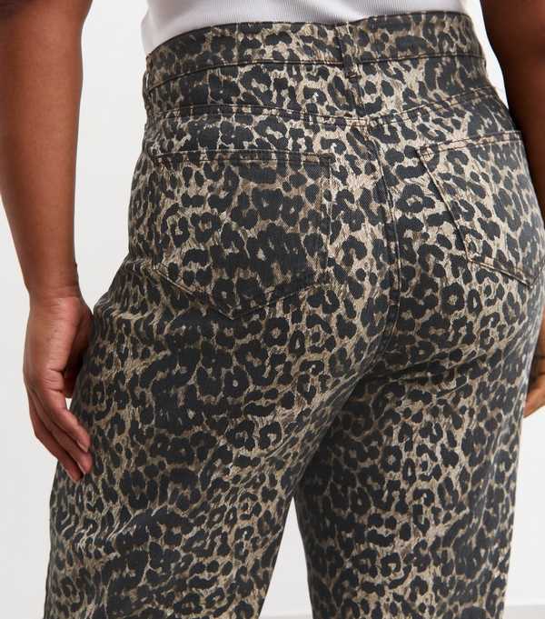 New Look Curves Brown Leopard Print Wide Leg Jeans
