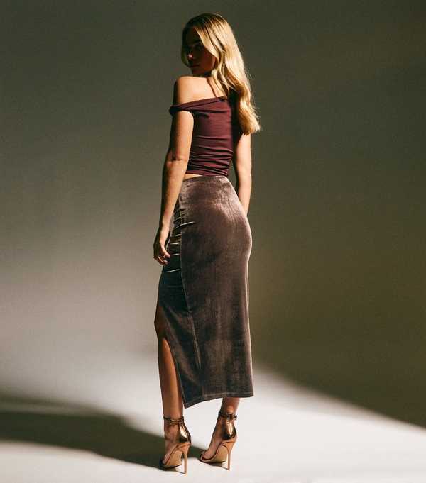 New Look Dark Brown Velvet Ruched Midi Skirt