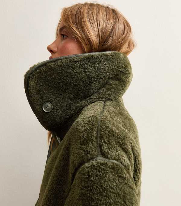 New Look Dark Green Faux Fur Bonded Jacket