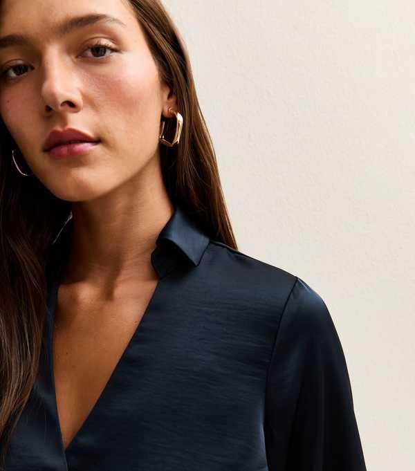 New Look Navy Satin Crop Shirt