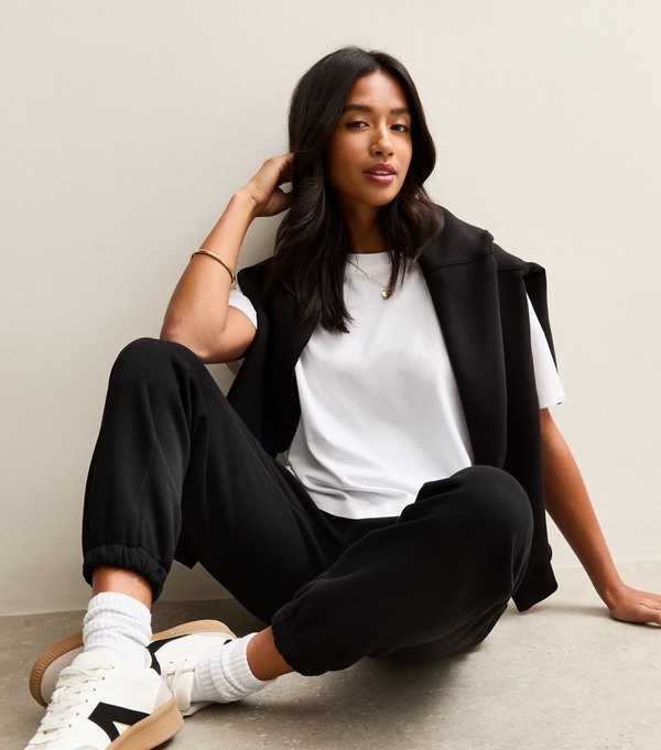 new look Petite Black Jersey Cuffed Joggers