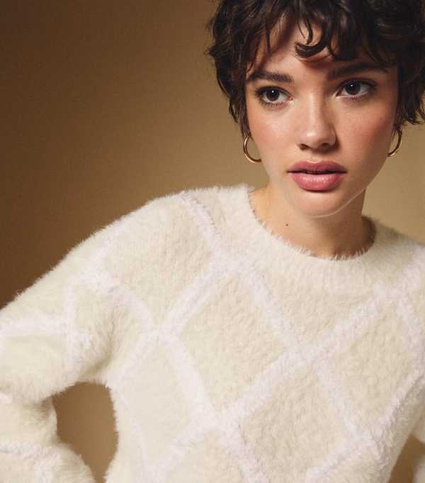 New Look Off White Fluffy Knit Diamond Pattern Jumper