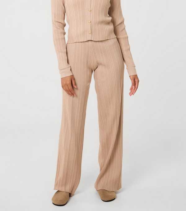 New Look Pink Vanilla Light Brown Textured Shirt And Trousers Set