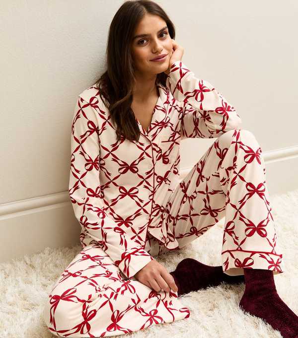 new look Red Jersey Bow Print Revere Collar Shirt and Trousers Pyjama Set