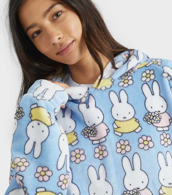 New Look Skinnydip Blue Miffy Flower Blanket Hoodie