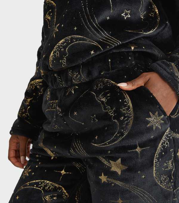 New Look Skinnydip Gold Celestial Print Two Piece Fleece Pyjama Set