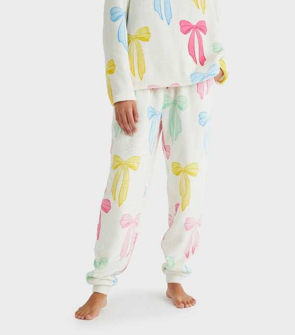 New Look Skinnydip White Bow Pattern Two Piece Fleece Pyjama Set