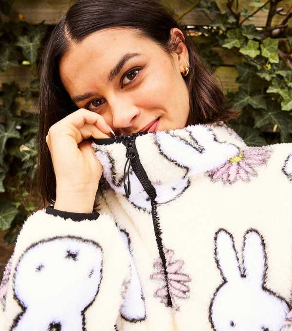 new look Skinnydip White Miffy Flower Pattern Longline Fleece