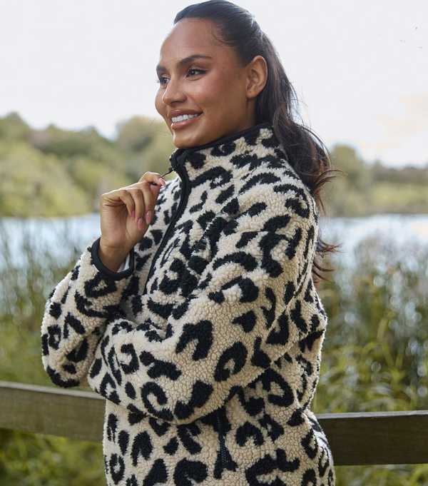 new look South Beach Brown Leopard Quarter Zip Borg Jacket