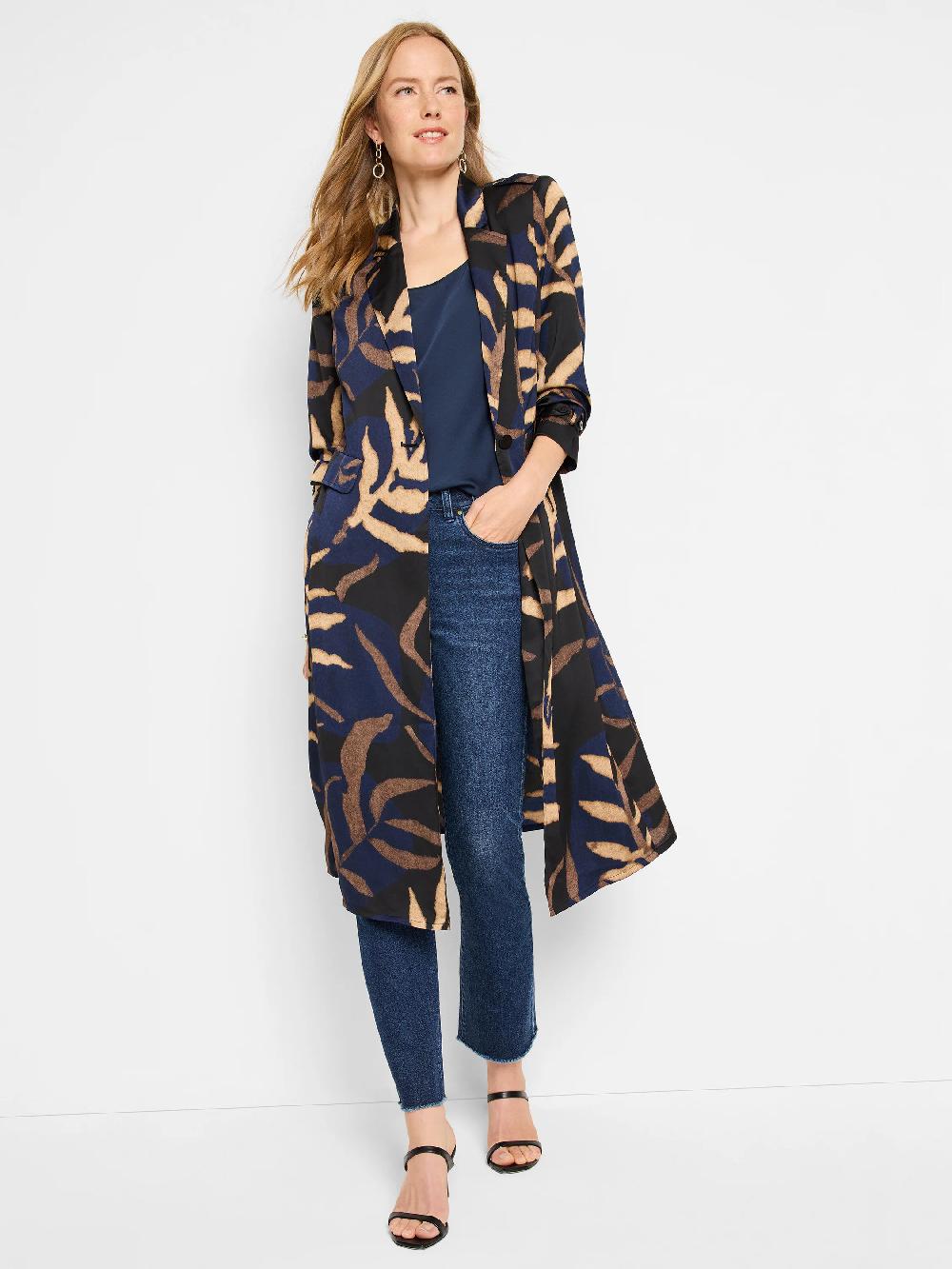 Nic Zoe 28" Mid Rise Demi Boot Jeans