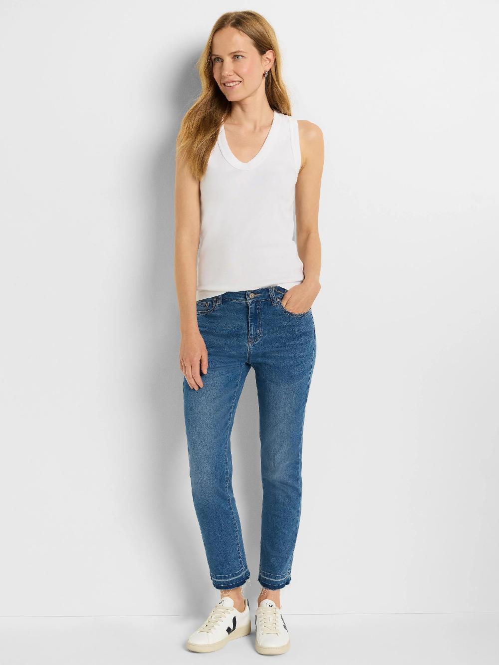 Nic Zoe 28" Released Hem Daytrip Straight Jeans