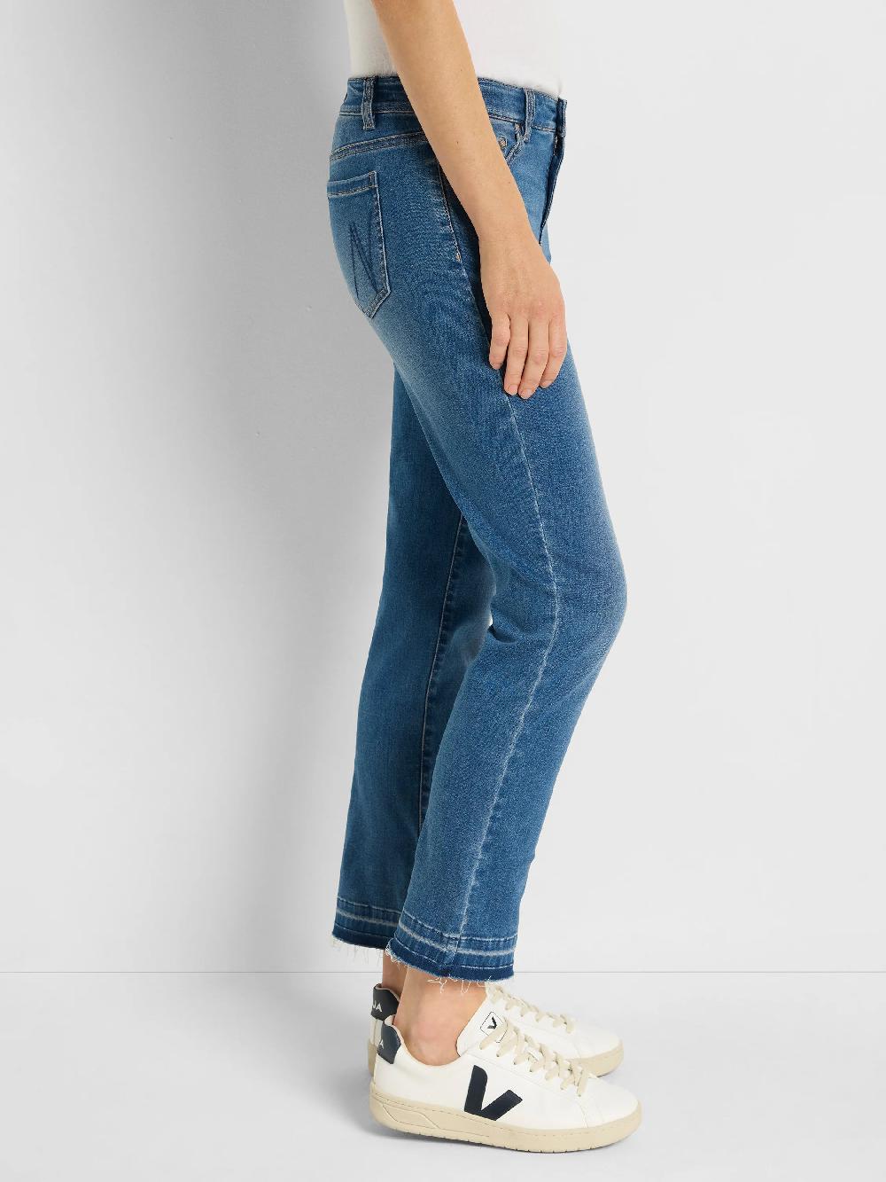 Nic Zoe 28" Released Hem Daytrip Straight Jeans
