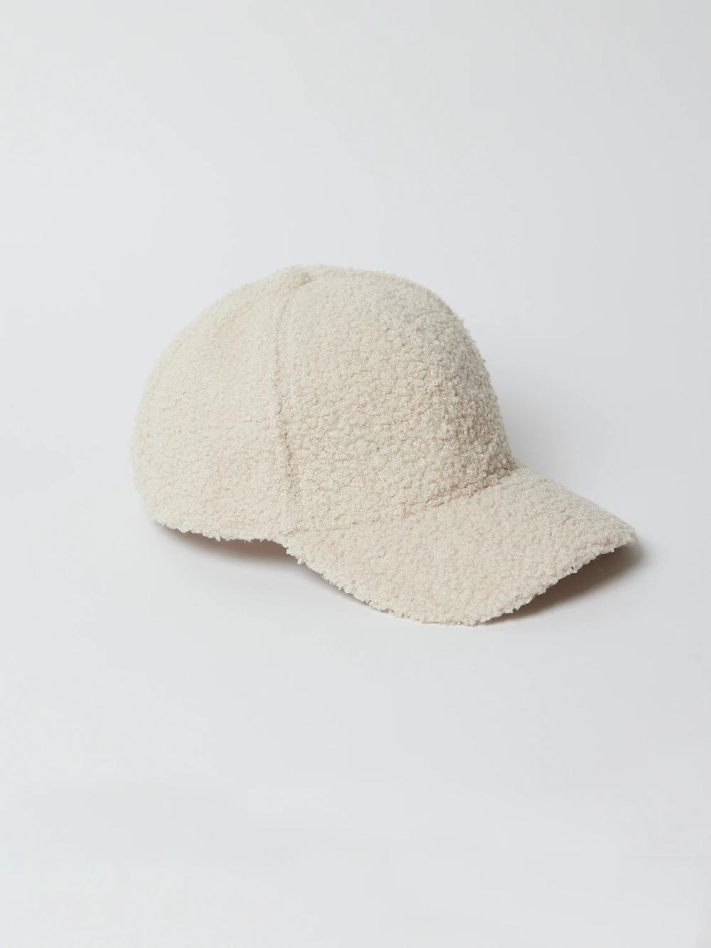 nic zoe Hat Attack Sherpa Cap