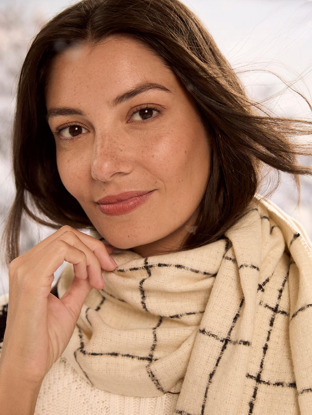 nic zoe Hat Attack Windowpane Muffler Scarf