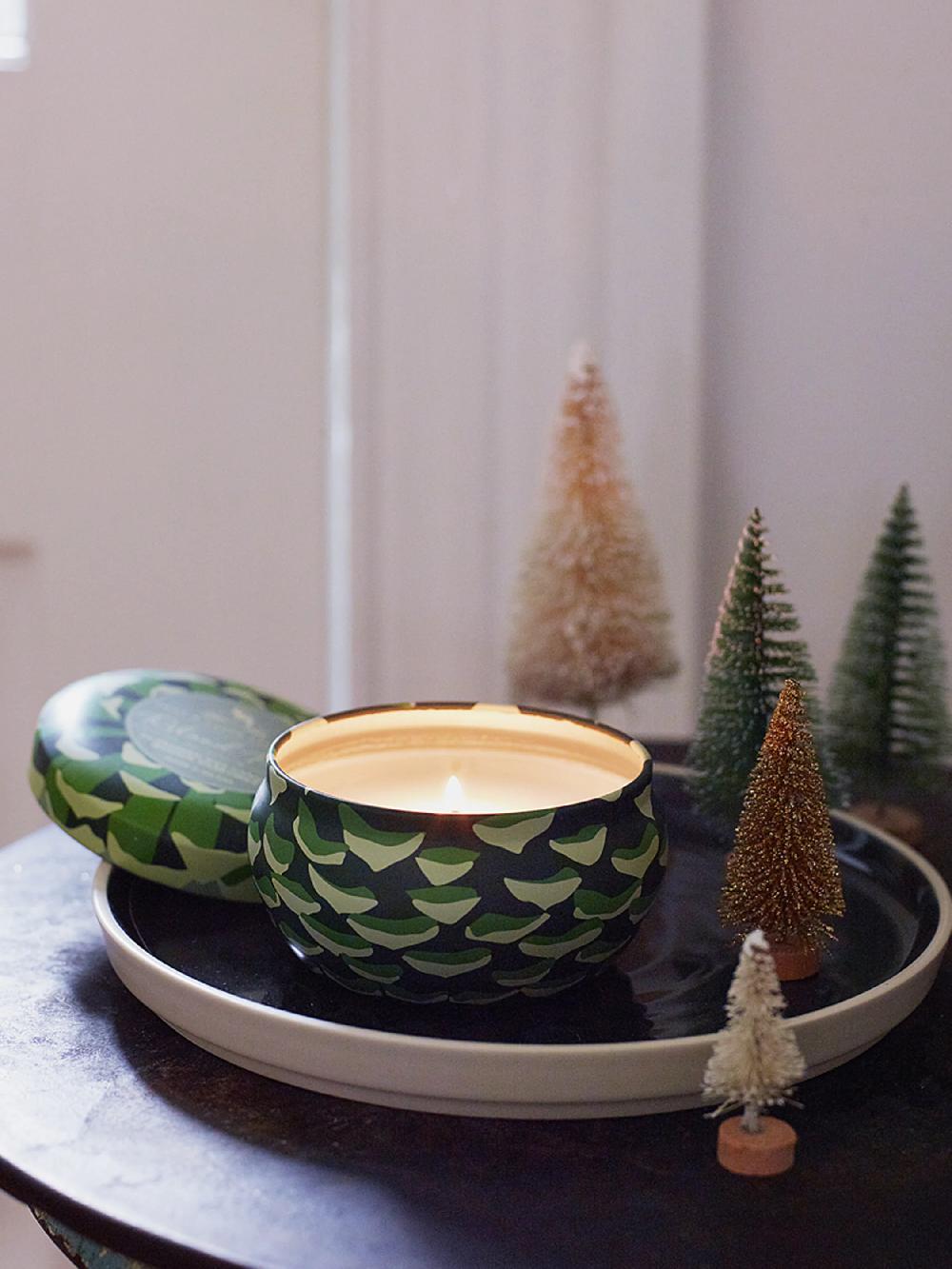 Nic Zoe Sp Factory Roland Pine 6 Oz Tin Soy Candle