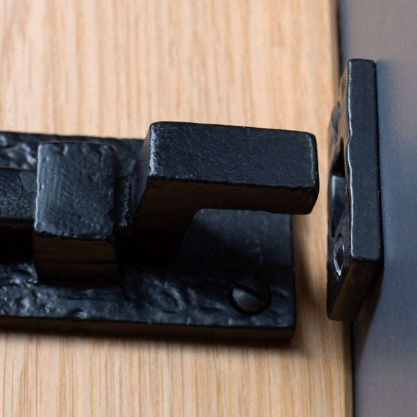 Nicola Spring 105mm Black Cranked Antique Fish Tail Bolt