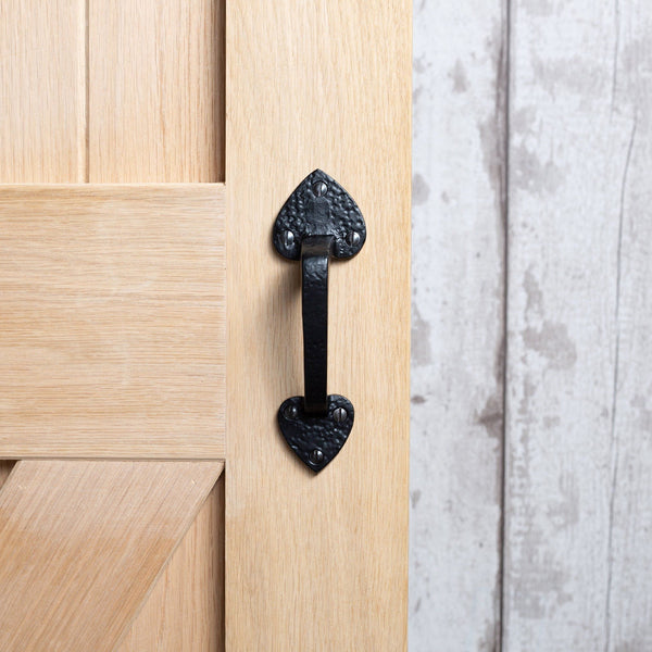 Nicola Spring 155mm Black Rustic Arrowhead Door Handle