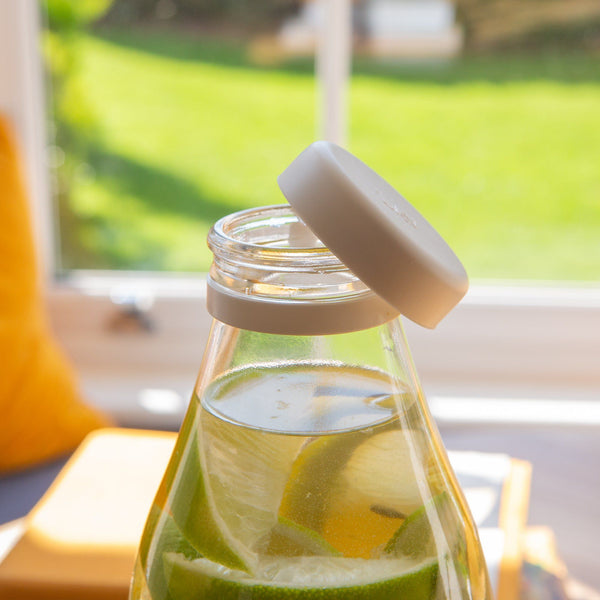 Nicola Spring 1L Glass Milk Bottle With Silicone Lid