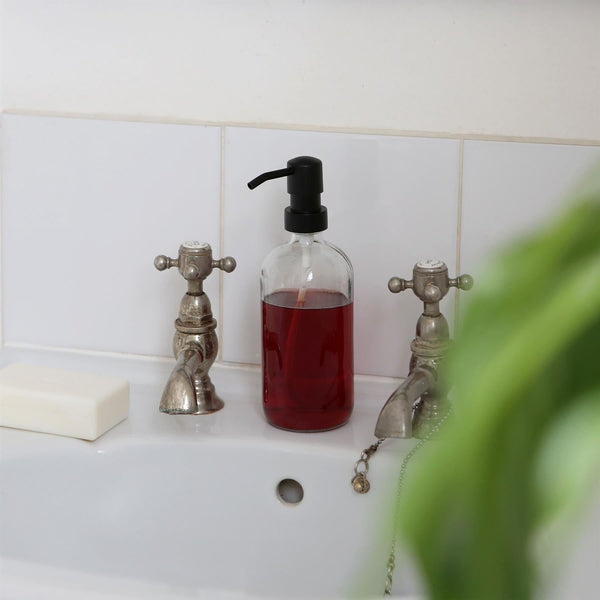 Nicola Spring 2pc 500ml Glass Soap Dispenser With Black Labels & Bamboo Tray