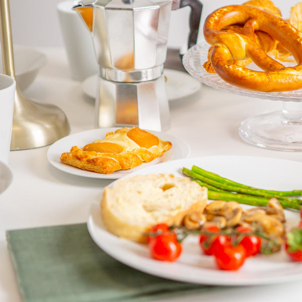 Nicola Spring 18pc White Porcelain Dinner Set