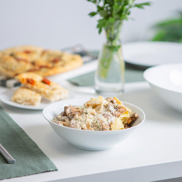 Nicola Spring 18pc White Porcelain Dinner Set