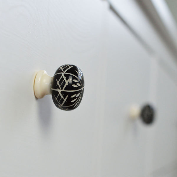 Nicola Spring Resin Cabinet Knobs - 3 Colours