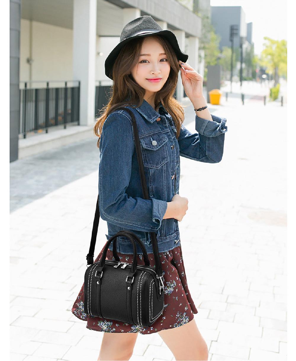 Nicole & Doris Fashion Rivets Decor Ladies Messenger Bag