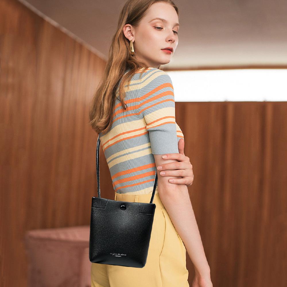 Nicole & Doris Female Black Bucket Messenger Bag